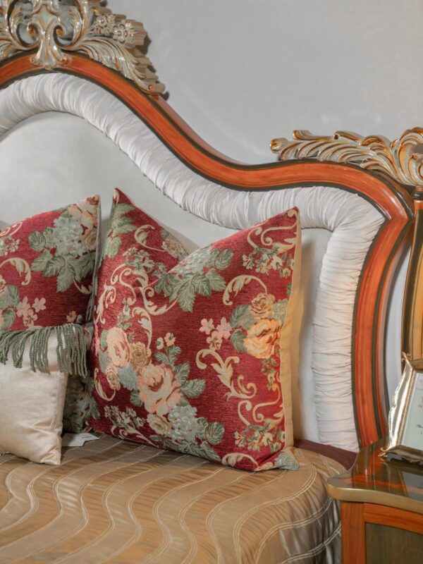 Luxe Crowned Comfort Bed - Image 4