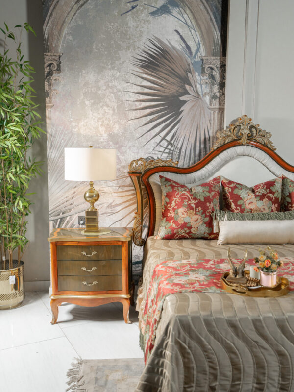 Luxe Crowned Comfort Bed - Image 2