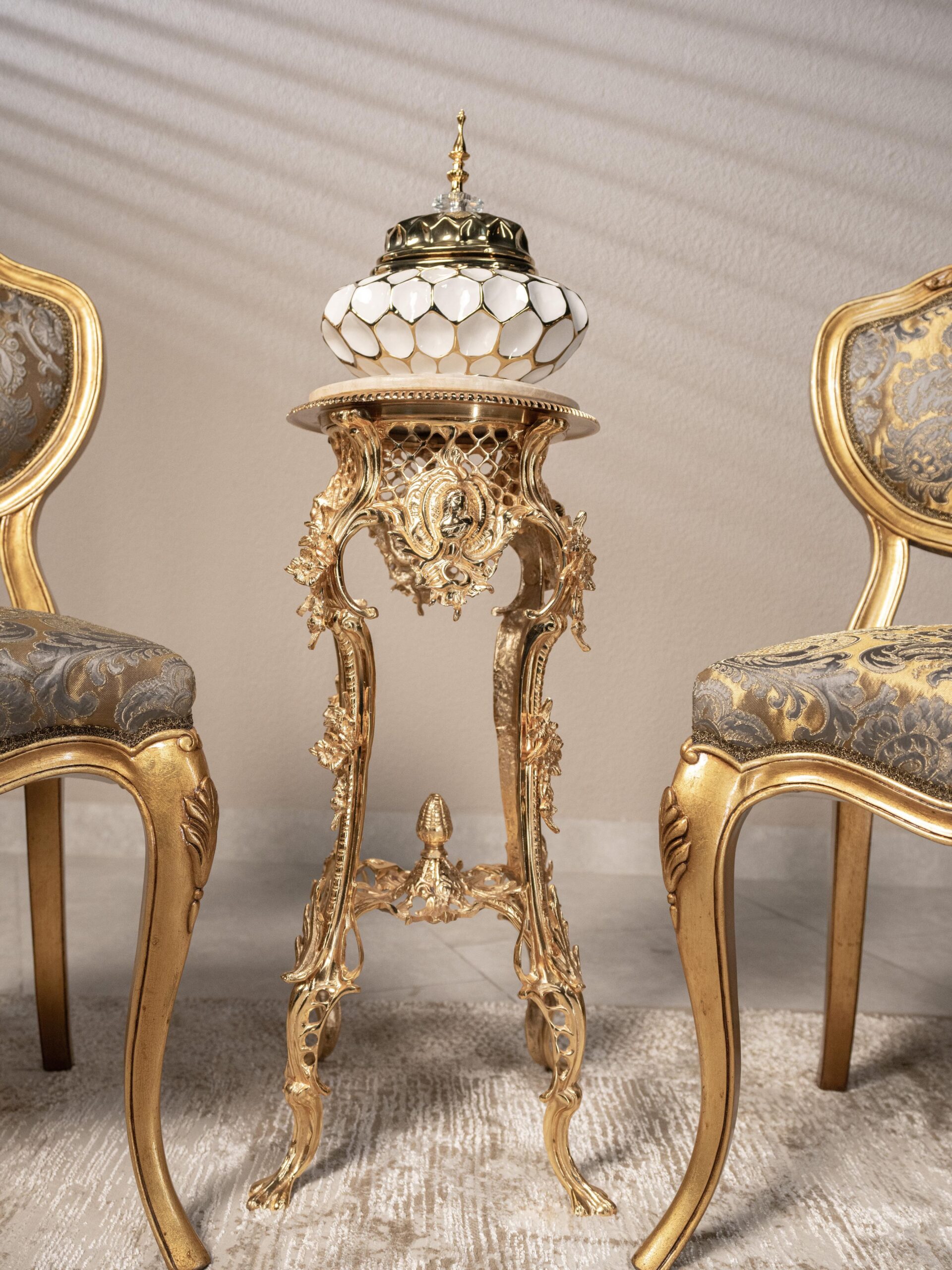 Louis XV Gold Curved Side Chair - Image 4