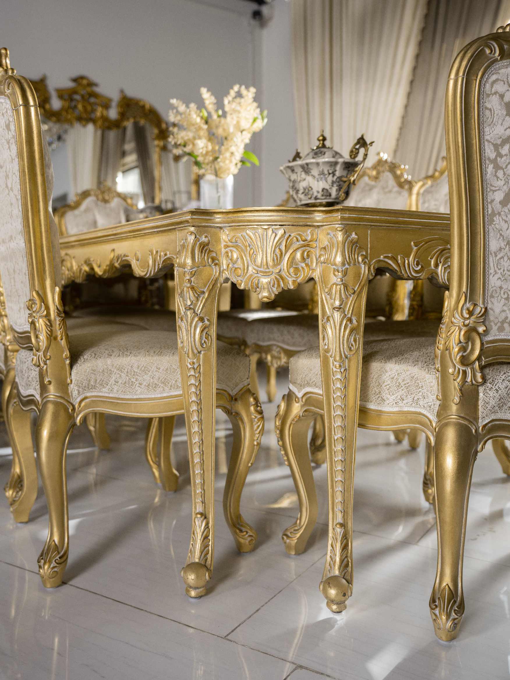 Gold Royale Dining Set - Image 7