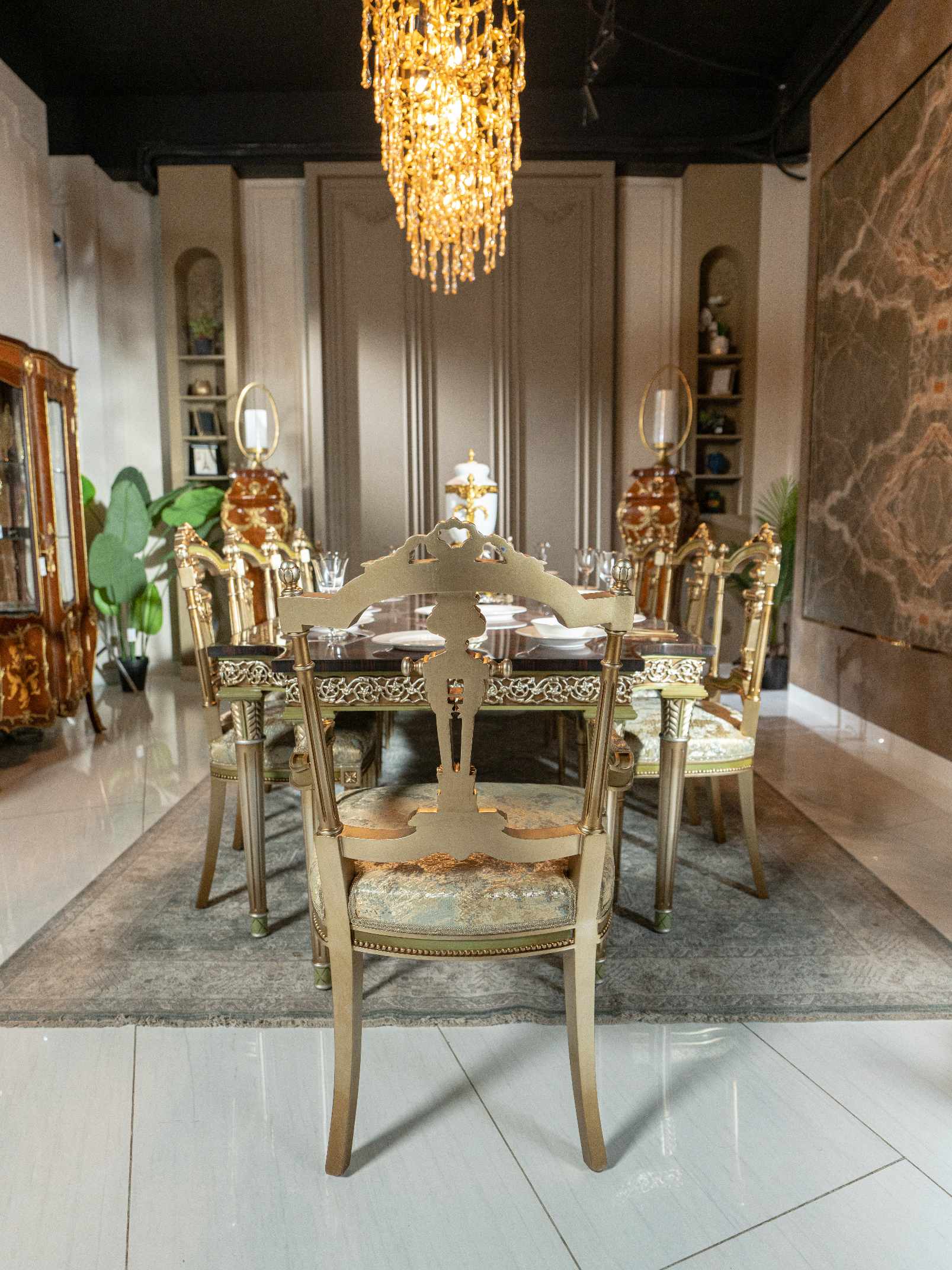 Majestic Royale Dining Ensemble - Image 5