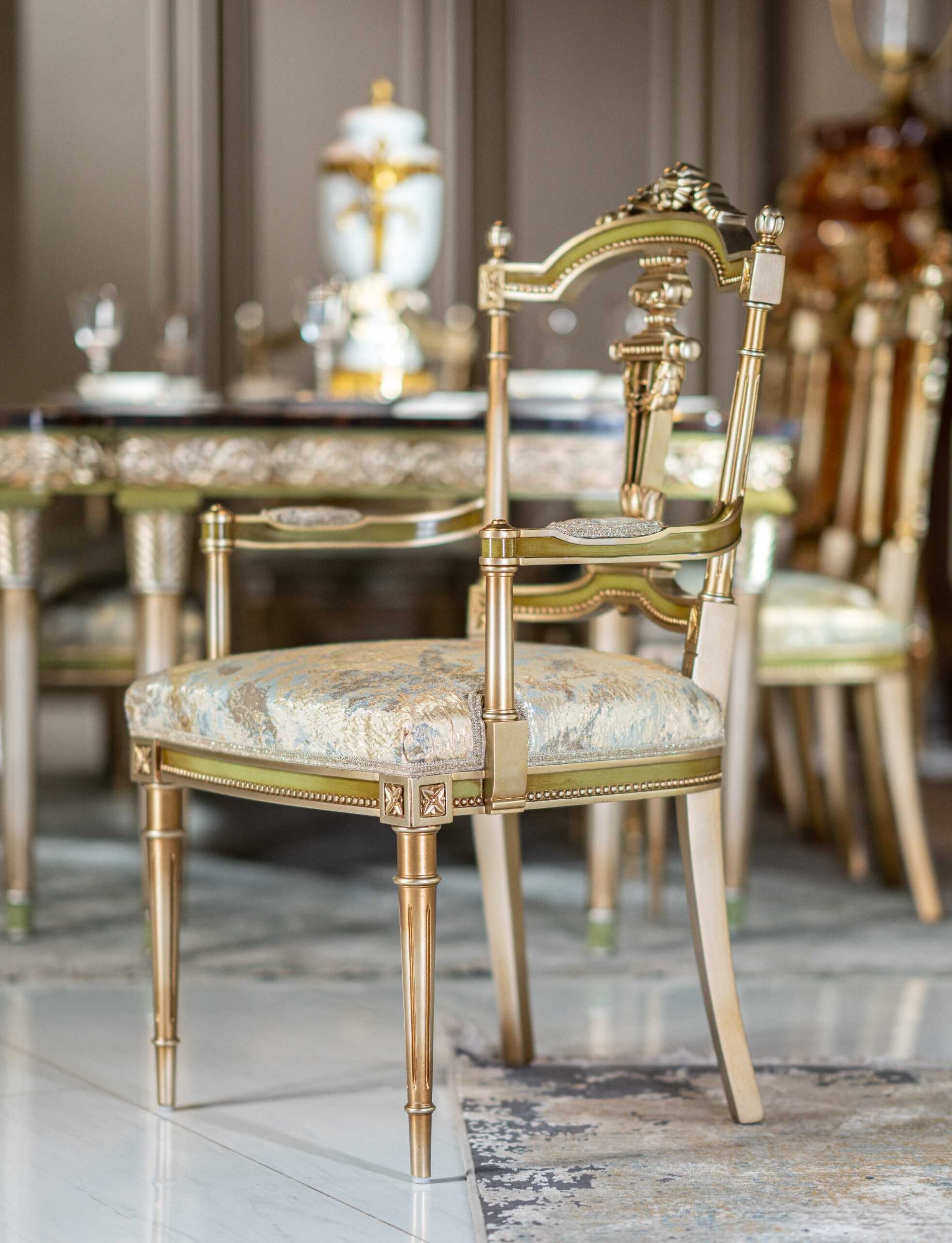 Majestic Royale Dining Ensemble - Image 11